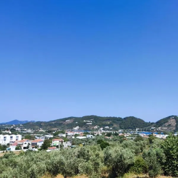 Pnoes Suites Apartments, hotel in Skiathos Town