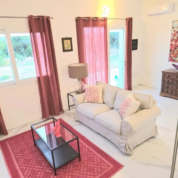Tenuta Feraxi - Private Paradise, hotel in San Priamo