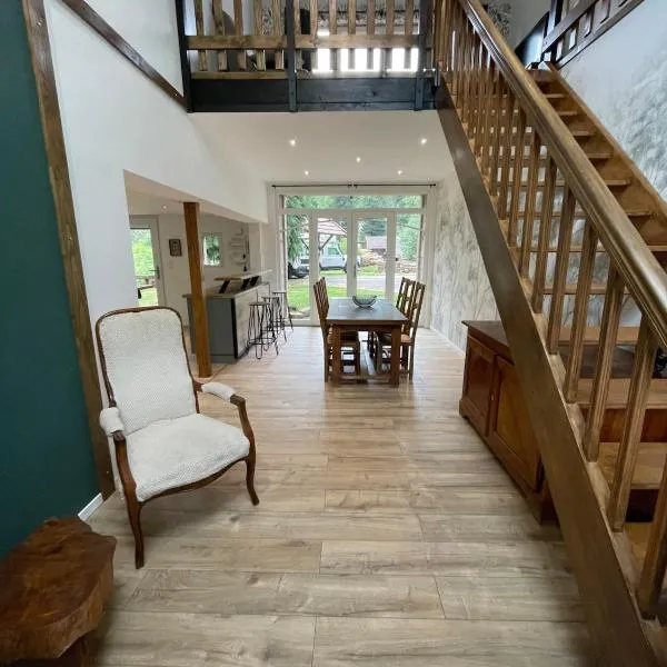 Cézembre, hotel in La Houssière