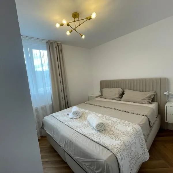 APARTAMENT ULTRACENTRAL PREMIUM,PARCARE,WiFi, hotel in Sângeorz-Băi