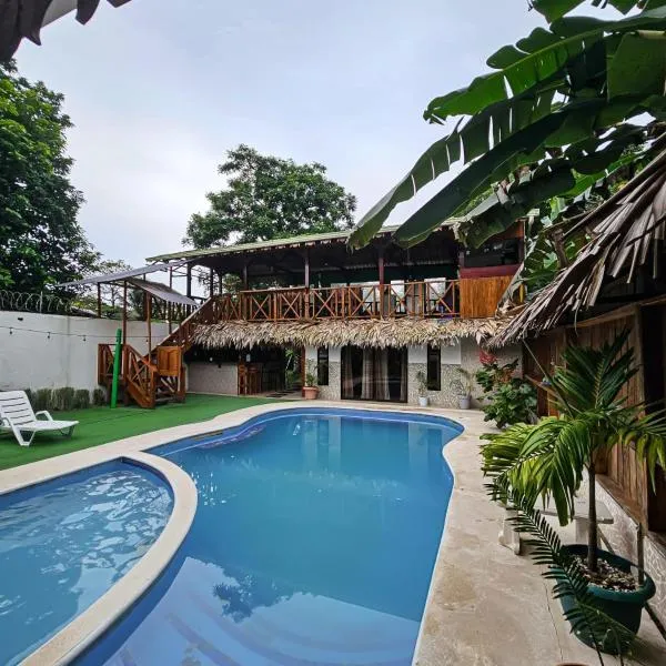 Liahs tortuguero, hotel v destinaci Tortuguero