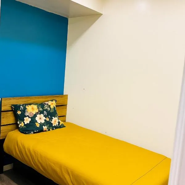 Private Room In Cambridge B8DW, hotel em Cambridge