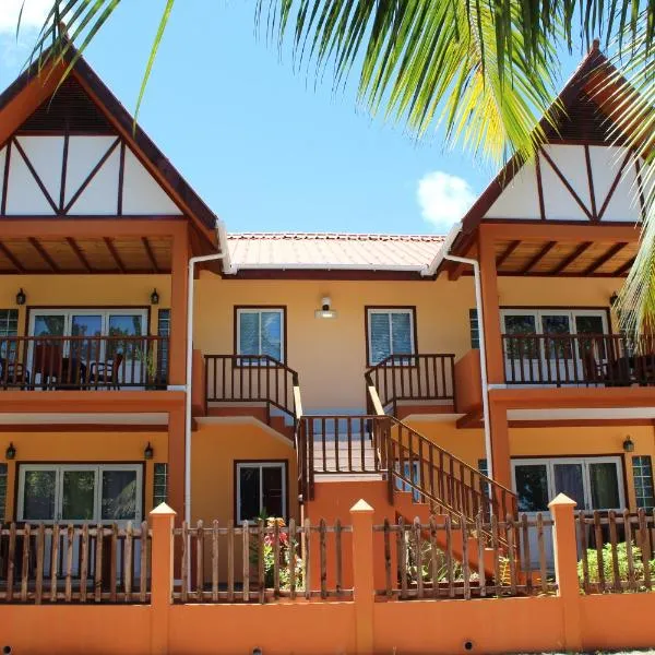 Green Blue Beach House, hotelli kohteessa Baie Lazare Mahé