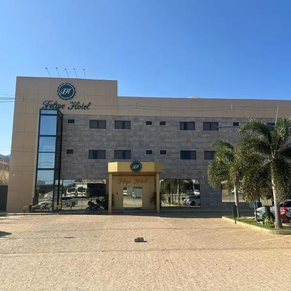 Felipe Hotel, hôtel à Serra Talhada