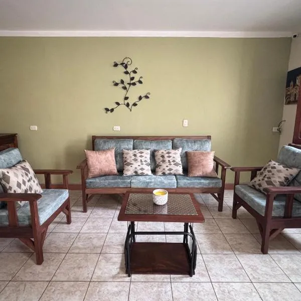 Casa Familiar Los Gringas, hotel v destinácii Antigua Guatemala