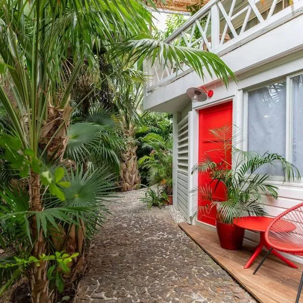 St Jean studio steps away from the beach, hotel Saint-Jeanban