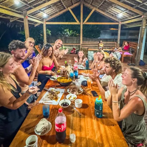 Sunset Surf Hostel Siargao, hotel in General Luna