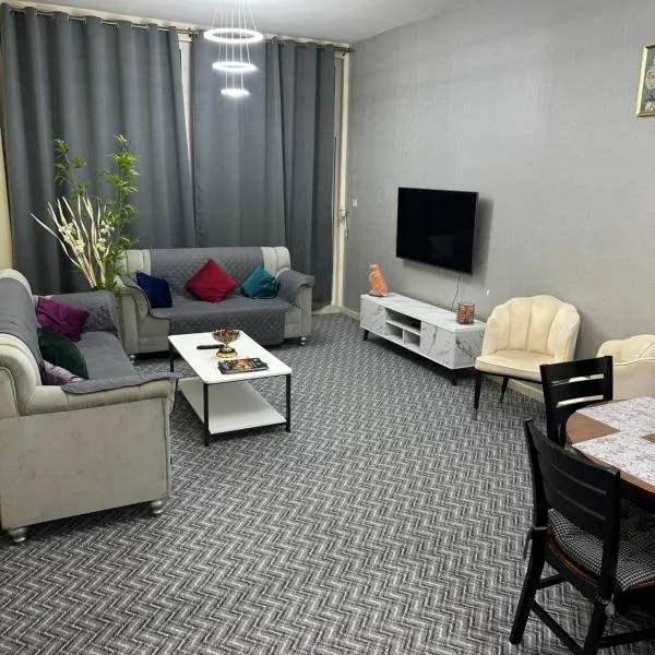 sweet home 2 BHK apartment, hotel v destinaci Adžmán