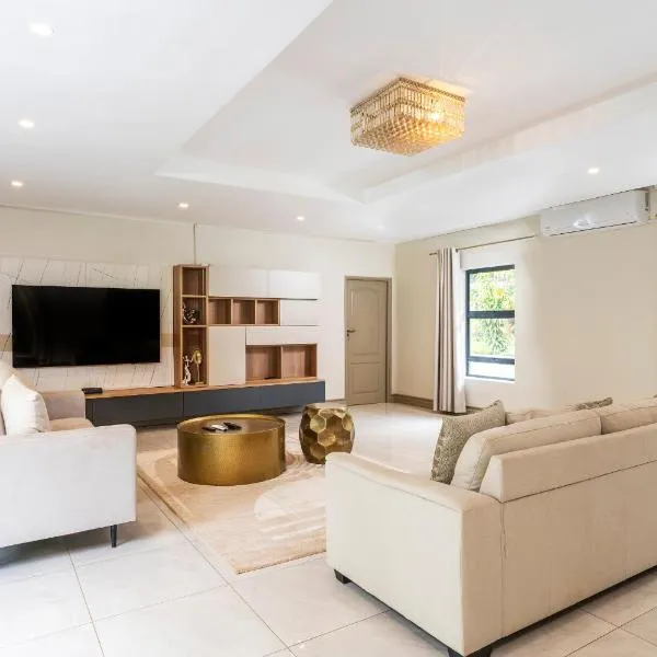 The Manor House, hotel in Harare