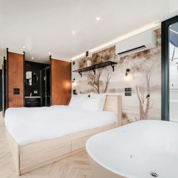 L'Escale Royale Saint-Fargeau-Ponthierry - Seine - Melun, hotel en Boissise-le-Roi