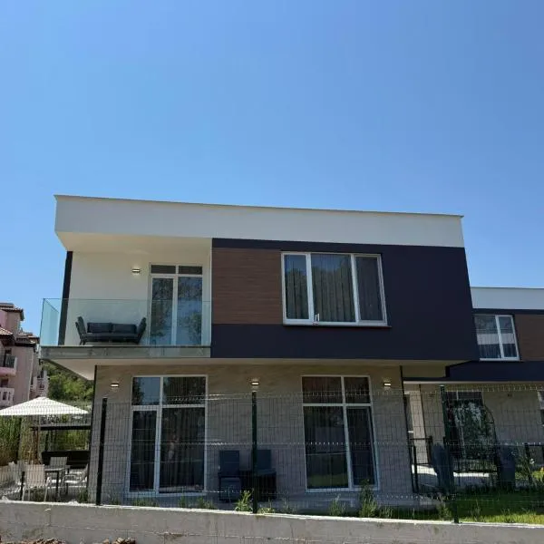 Aurum Villas Smokinya Beach 2, hotel in Sozopol