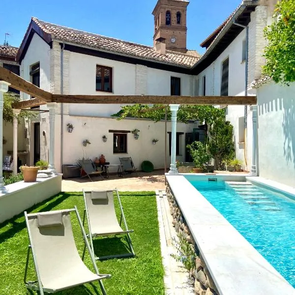 Carmen de Ramilla, encantadora Guesthouse con piscina soleada, ξενοδοχείο στη Γρανάδα