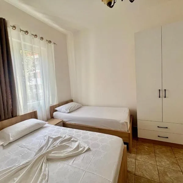 Seaside Family Apartament 2, ξενοδοχείο σε Shëngjin