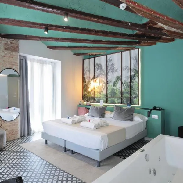 YOU & CO. Quart Boutique, hotel in Valencia