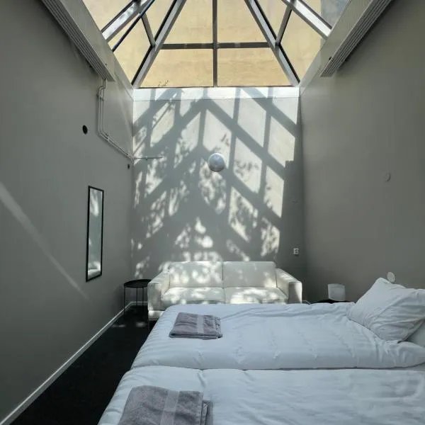 Grad Hotel and Hostel, hotel in Stockholm