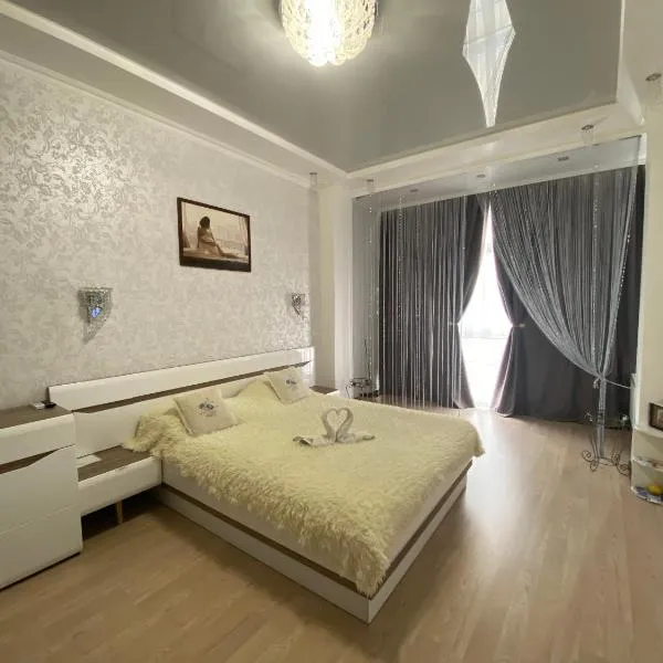 Viesnīca Маршала Малиновського 18 б 12 Жемчужина квартира Odesā