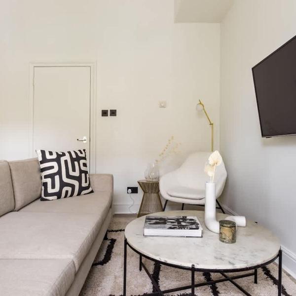 The Kensington And Chelsea Classic - Glamorous 2BDR Flat, London