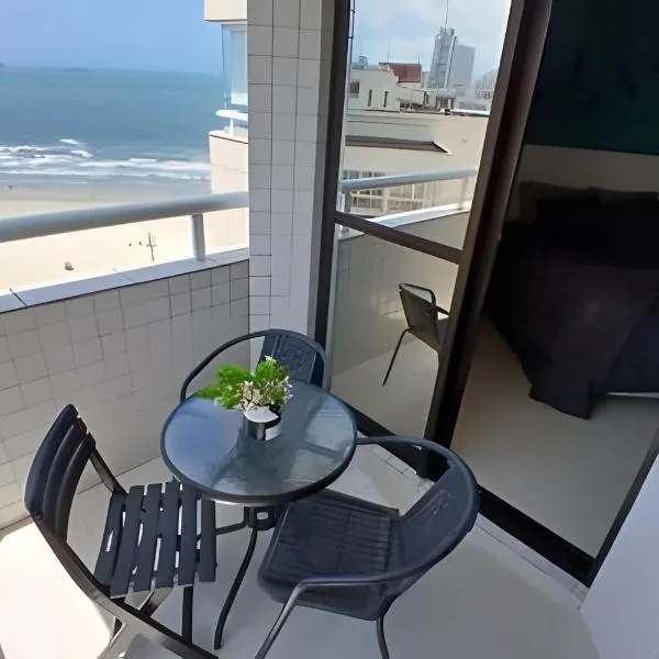 SHB - Flat no melhor de Santos. Pé na areia!, hotel u gradu 'Santos'