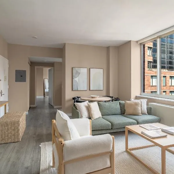 Chic NYC Stay Steps from Times Square with 2 bedroom, hotel in New York