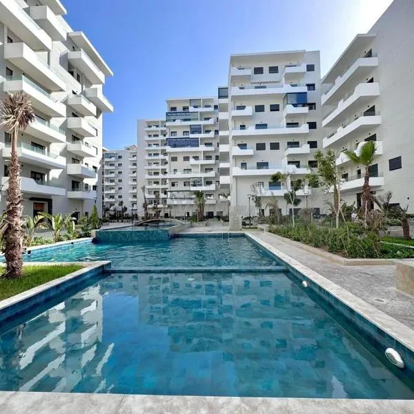 Duplex Luxe 3 Chambres Vue Mer & Piscine à Zenata Eco City, hotel di Aïn Harrouda