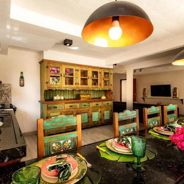 Casa Villa Fontana - Condomínio à beira-mar e próximo ao aeroporto - Praia de Itapuã, hotel u gradu Salvador