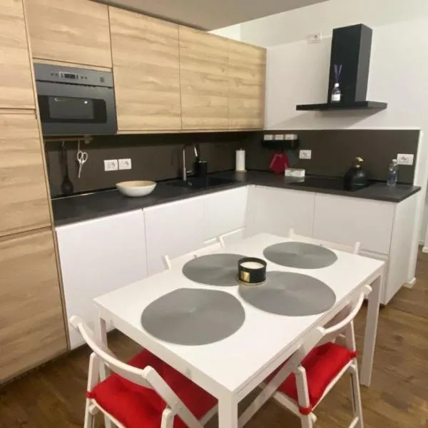 Dimora Casere 3 - zona centro, hôtel à Piancavallo