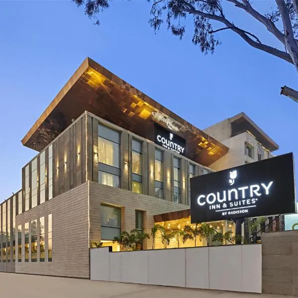 Country Inn & Suites by Radisson Chandigarh Zirakpur, hotel in Chandīgarh