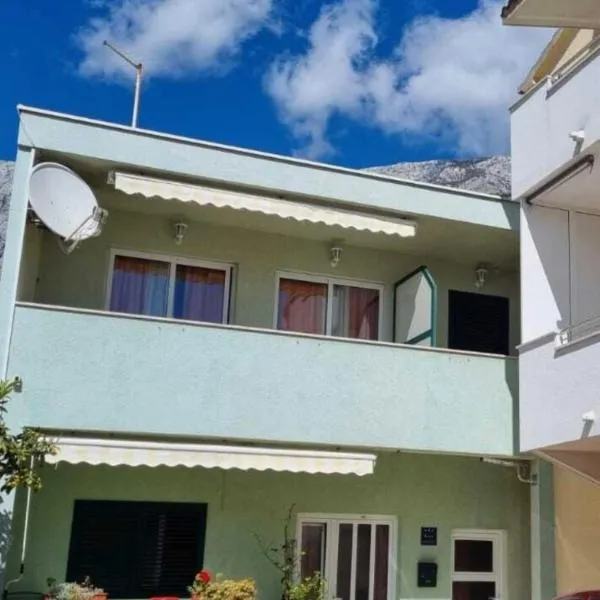 Apartmani Cvjet APP 3, hotel in Makarska