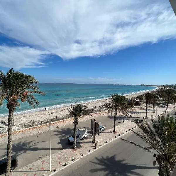 Mahdia sea front 3, hotel in Hiboun