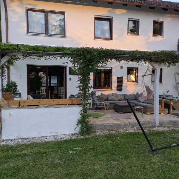 Ferienwohnung Ludwigshöhe, ξενοδοχείο σε Weißenburg in Bayern