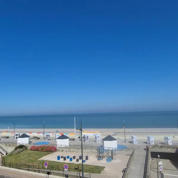 Résidence du bord de mer Plusieurs appartements avec vue mer garantie, khách sạn ở Le Tréport