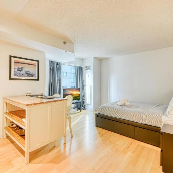 RivetStays - The Pantages Suite, hotel in Toronto