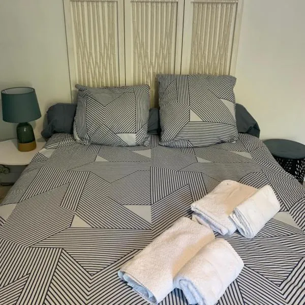 Tiny duplex, Hotel in Caen