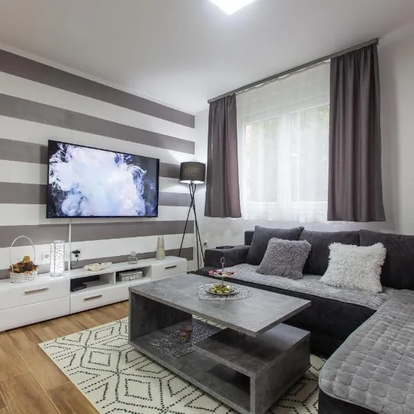Apartman Aki, hotel in Bele Vode