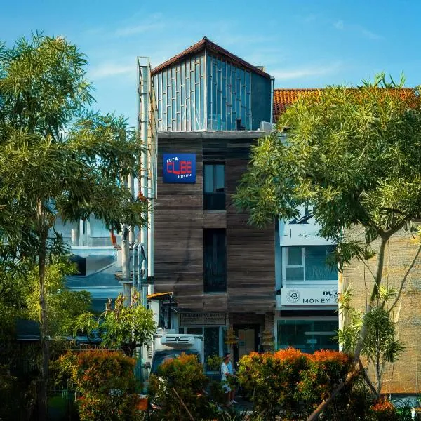 Kuta Cube Hostel, hotel in Kuta