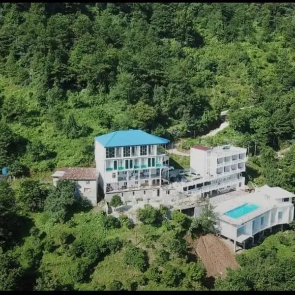 Центер Семейного отдыха "KVARI", hotel a Kvariat'i