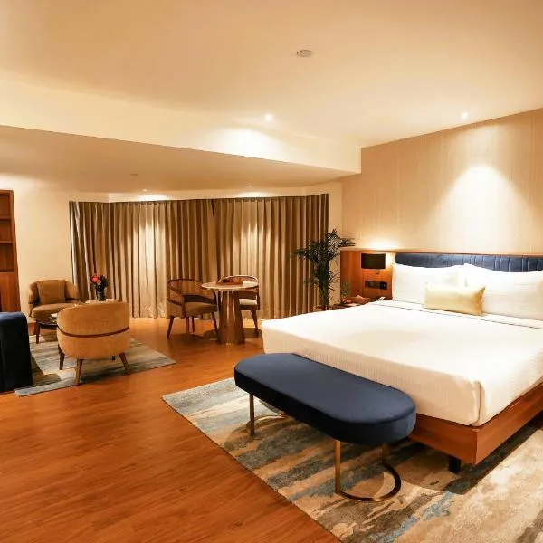 Golden Tulip Jaipur, hótel í Jaipur
