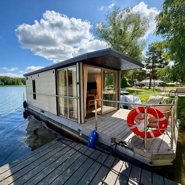 Houseboat La Mare - Ośrodek "Julia" w Samociążek – hotel w mieście Koronowo