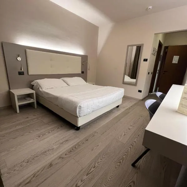 Hotel Motel Europa, hotel v destinaci Ossona