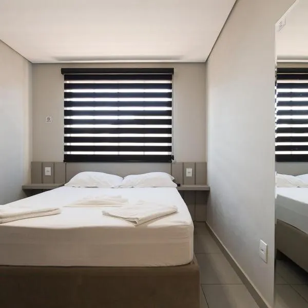 Lou Suítes - Suíte 04 - Econômica com Estilo, hotel in Guarapuava