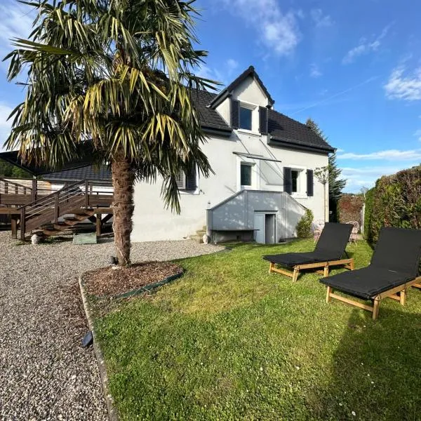 Chez Seb et Lilou - Villa - piscine partagée - parking - proche Mulhouse, Hotel in Flaxlanden