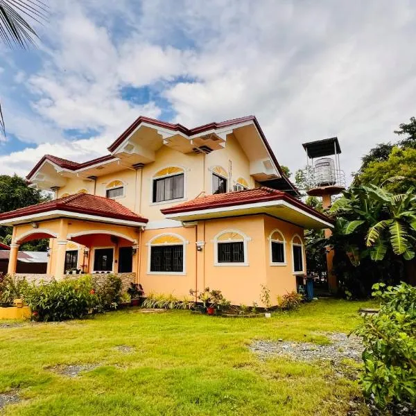Chateau La Princesa with cozy garden & bar, Hotel in Puerto Princesa