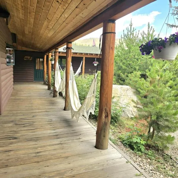 Black Bear Studio in Tranquil Courtyard by Grand Luxe, hotel in Grand Lake
