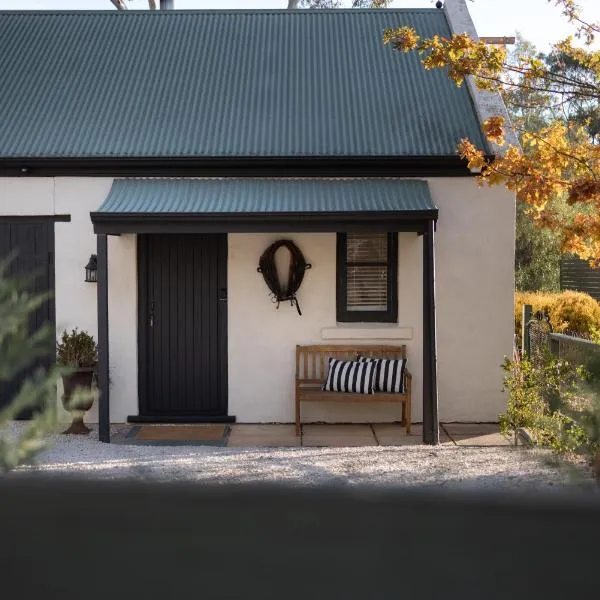 St Helen's Cottages, hotel in Clare