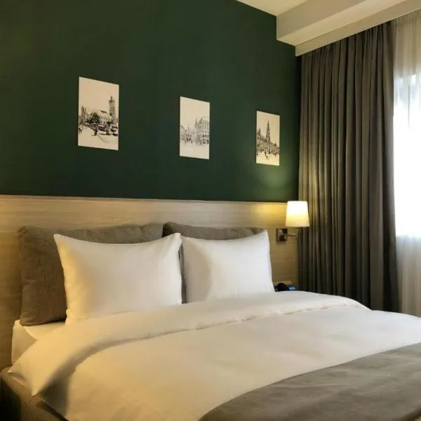 Hotel In City, מלון בירוואן