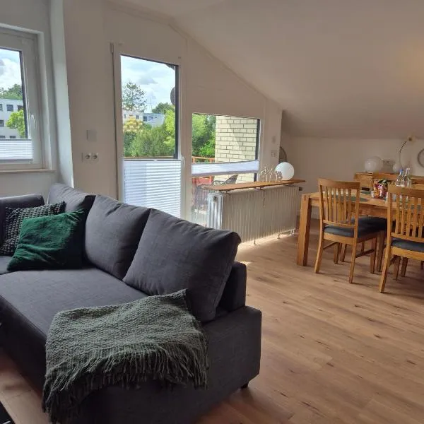 Ruhige 1-Zimmer Einliegerwohnung mit Küche und Bad in Großburgwedel, hotel v destinaci Burgwedel