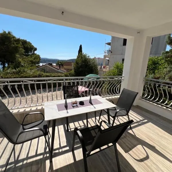 Villa Lela, hôtel à Nečujam