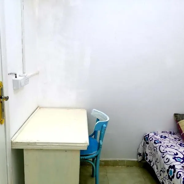 cozy room1 Hurgada a room in apartment, hotel in Hurghada