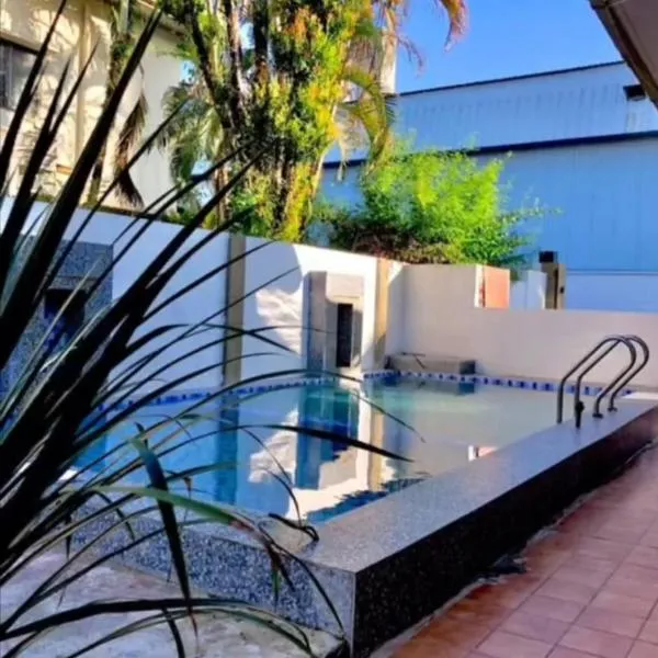 HOMESTAY ALORSETAR TOWNCENTRE by ASTARILA GUESTHOUSE-AmanCentral -iSLAM SAHAJA - 2storey Banglo, Private Pool, BBQ area & sports - max 30pax，位于阿罗士打的酒店