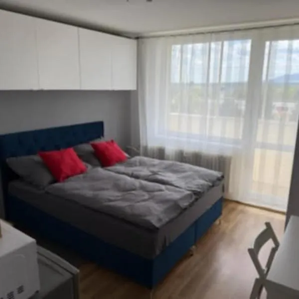 Útulná Garsónka 2, hotel in Vranov nad Topľou